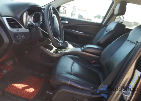 2015 Dodge Journey Sxt z USA, uszkodzony, nr VIN 3C4PDDBG7FT526089